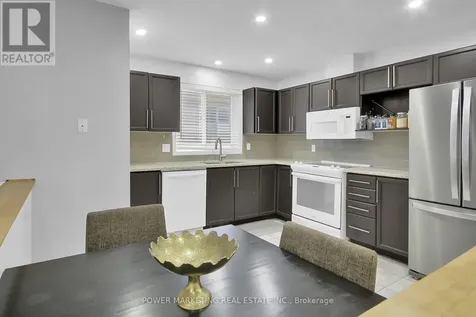 181 Mountshannon Drive Ottawa ON K2J 4N1