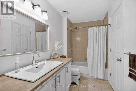 22 Goulbourn Way Ottawa ON K2S 1N7