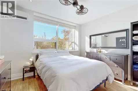 397 King Street West Dundas ON L9H 1W9