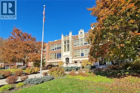 397 King Street West Dundas ON L9H 1W9