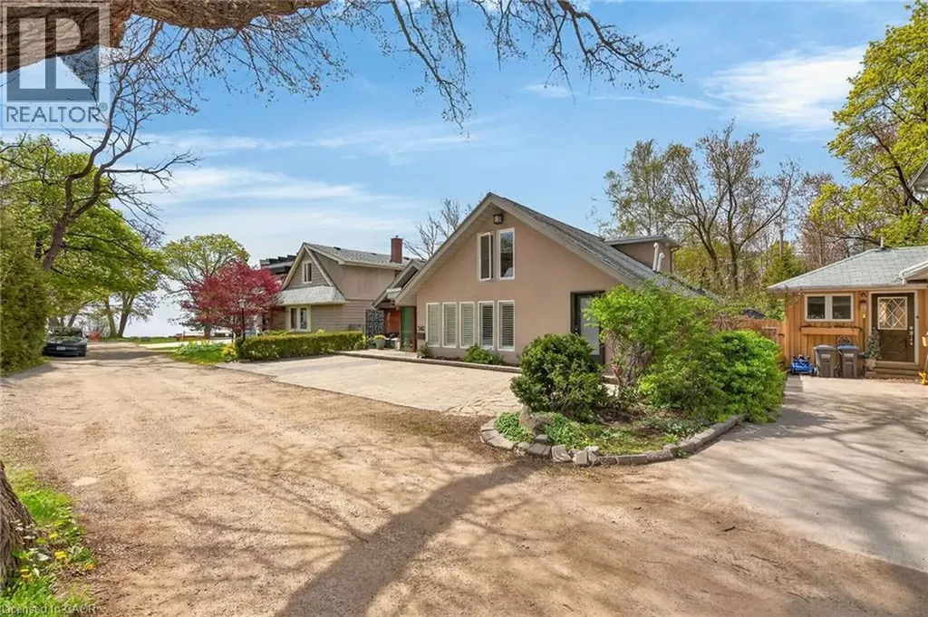 342 Meadow Wood Lane Mississauga ON L5J 2S9