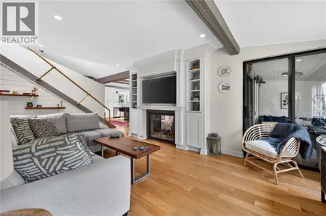 342 Meadow Wood Lane Mississauga ON L5J 2S9