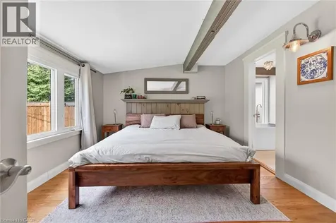 342 Meadow Wood Lane Mississauga ON L5J 2S9