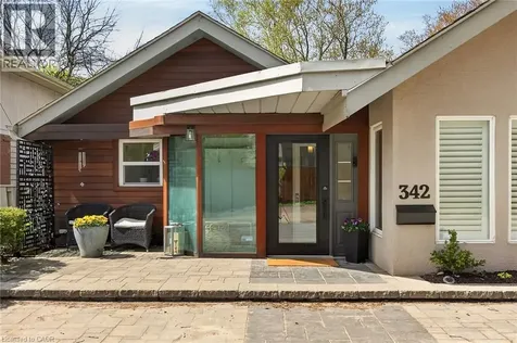 342 Meadow Wood Lane Mississauga ON L5J 2S9