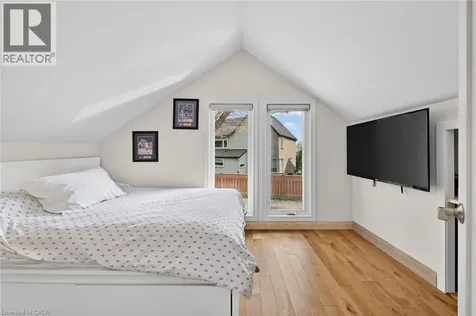 342 Meadow Wood Lane Mississauga ON L5J 2S9