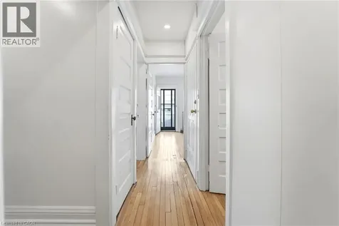 15 Avenue Place Welland ON L3B 4B2