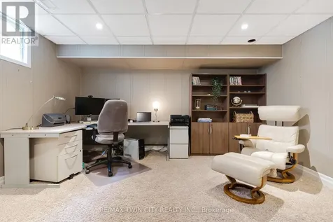286 Normandy Avenue Waterloo ON N2K 1X7