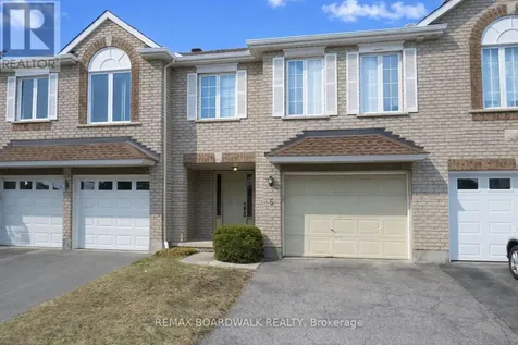 5 Maple Park Private Ottawa ON K1T 4A6