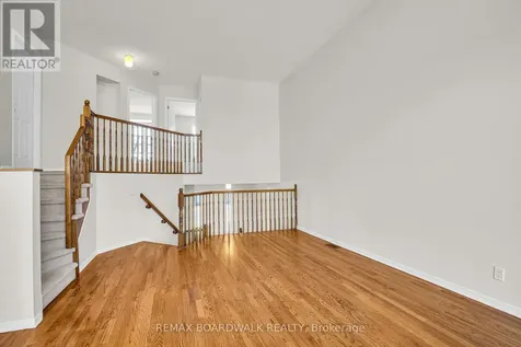 5 Maple Park Private Ottawa ON K1T 4A6