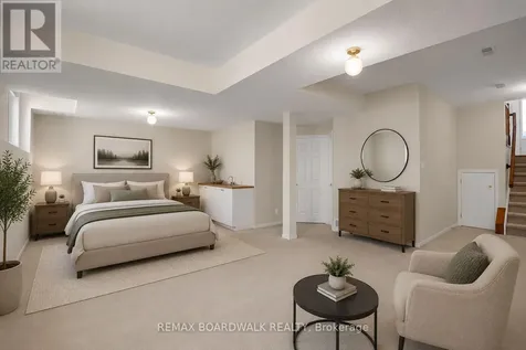 5 Maple Park Private Ottawa ON K1T 4A6