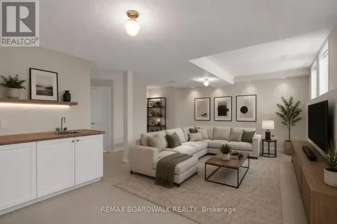 5 Maple Park Private Ottawa ON K1T 4A6