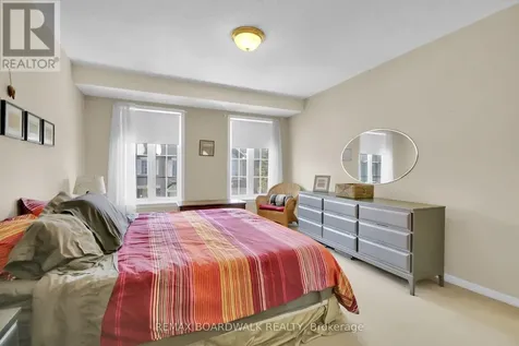 5 Maple Park Private Ottawa ON K1T 4A6