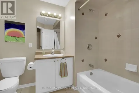5 Maple Park Private Ottawa ON K1T 4A6