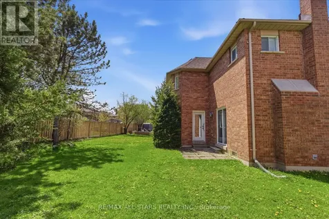 7 Remion Crescent Uxbridge ON L9P 1V3