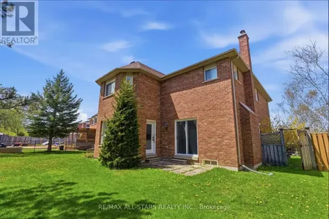 7 Remion Crescent Uxbridge ON L9P 1V3