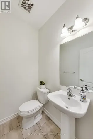 10 Goldeye Street Whitby ON L1P 0E5