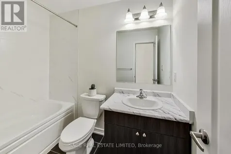 10 Goldeye Street Whitby ON L1P 0E5