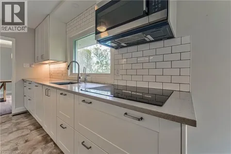 74 Leaside Place Waterloo ON N2J 2N5