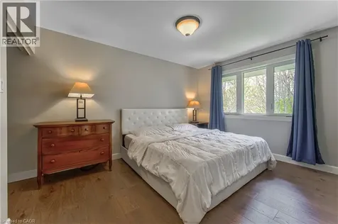 74 Leaside Place Waterloo ON N2J 2N5