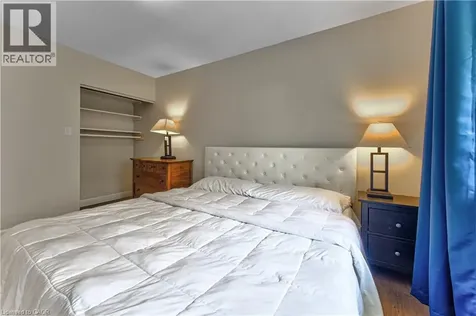 74 Leaside Place Waterloo ON N2J 2N5