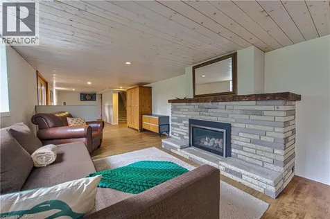 74 Leaside Place Waterloo ON N2J 2N5