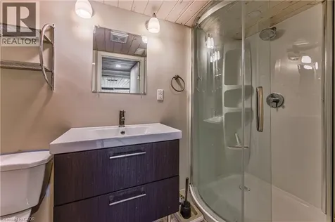 74 Leaside Place Waterloo ON N2J 2N5