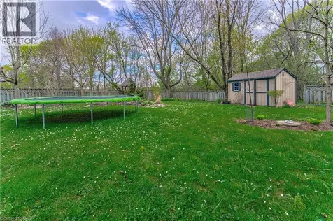74 Leaside Place Waterloo ON N2J 2N5