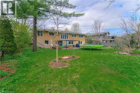 74 Leaside Place Waterloo ON N2J 2N5