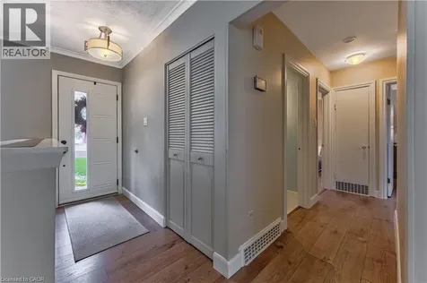 74 Leaside Place Waterloo ON N2J 2N5