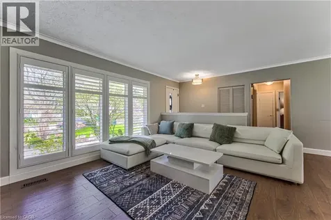 74 Leaside Place Waterloo ON N2J 2N5