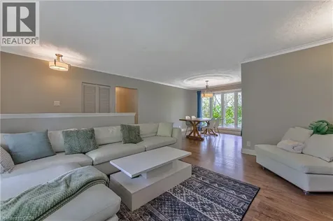 74 Leaside Place Waterloo ON N2J 2N5