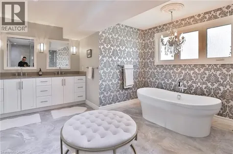45 Tradewind Drive Oakville ON L6L 6K9