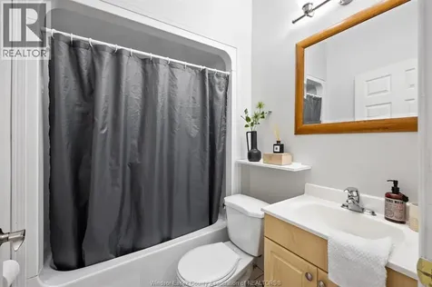520 Rankin Avenue Windsor ON N9B 2R7