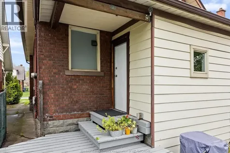 520 Rankin Avenue Windsor ON N9B 2R7