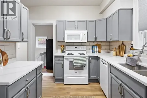 520 Rankin Avenue Windsor ON N9B 2R7
