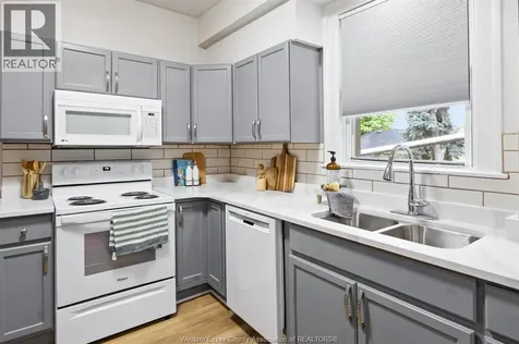 520 Rankin Avenue Windsor ON N9B 2R7