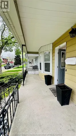 859 Pierre Avenue Windsor ON N9A 2K9