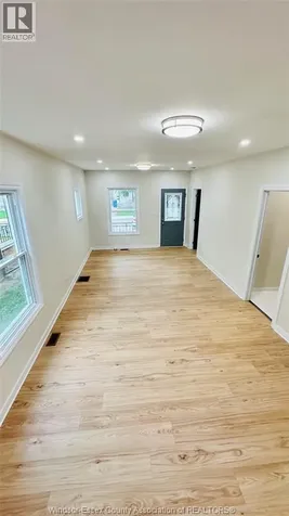 859 Pierre Avenue Windsor ON N9A 2K9