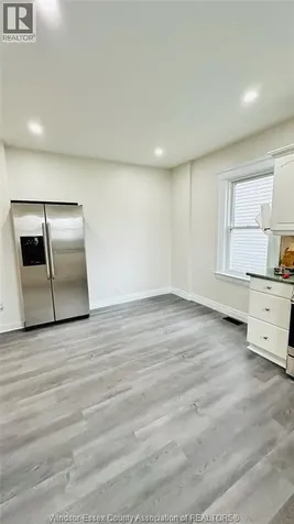 859 Pierre Avenue Windsor ON N9A 2K9