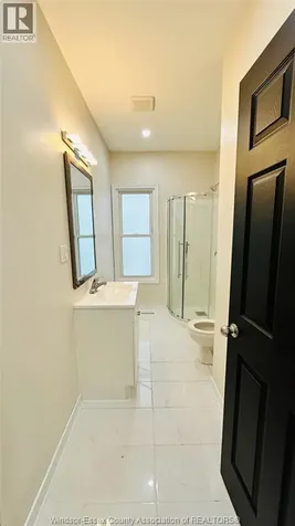 859 Pierre Avenue Windsor ON N9A 2K9
