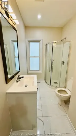 859 Pierre Avenue Windsor ON N9A 2K9