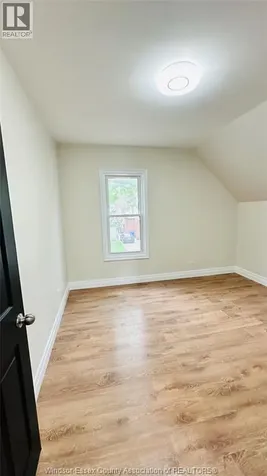 859 Pierre Avenue Windsor ON N9A 2K9