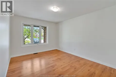 9 Creekview Court Kingsville ON N9Y 4E5