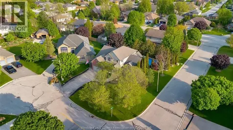 9 Creekview Court Kingsville ON N9Y 4E5