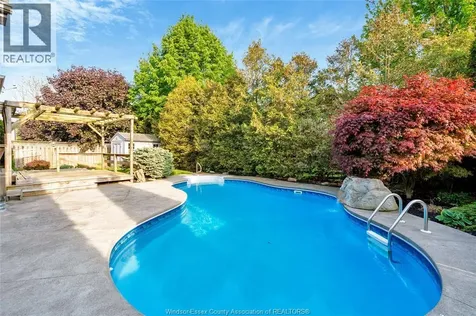 9 Creekview Court Kingsville ON N9Y 4E5