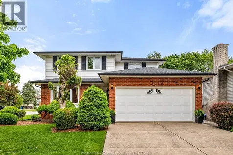 12076 St. Thomas Crescent Tecumseh ON N8N 3V7