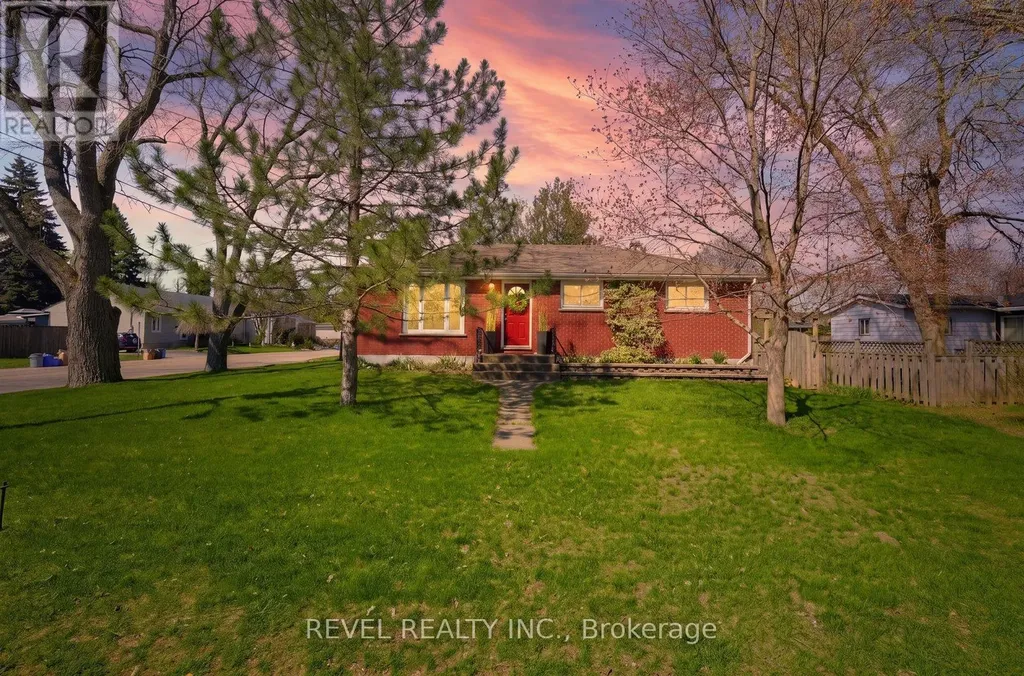 36 Hamilton Avenue Brantford ON N3S 6Z9