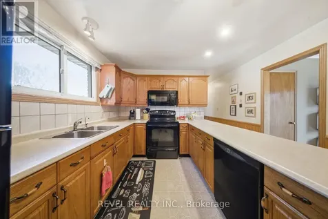 36 Hamilton Avenue Brantford ON N3S 6Z9