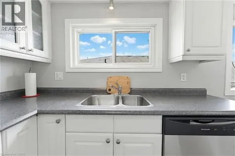 26 Rivercrest Road Hamilton ON L8E 1M9