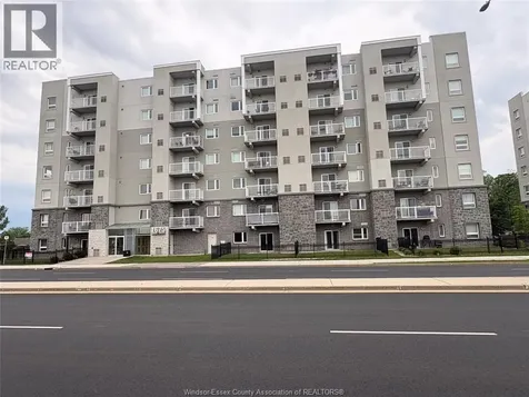 1675 Banwell Windsor ON N8P 1M9